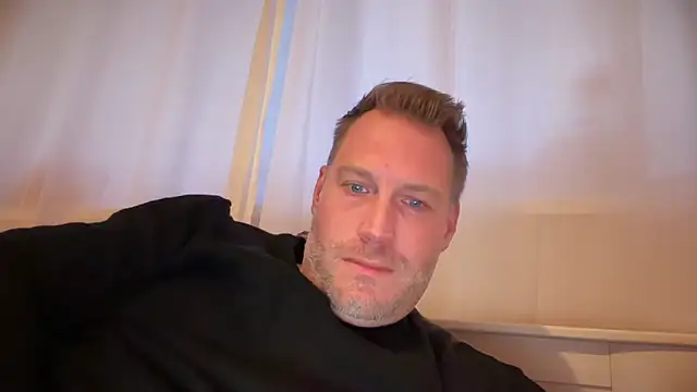 Christian87xxx online show from 6, 11, 2025