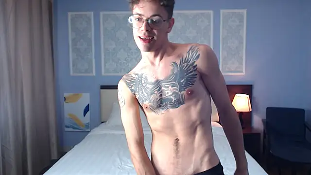 Snapshot of William_Henry_ chatting on 2, 2, 2025 William Henry  online show from 2, 2, 2025