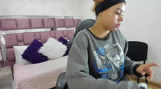 Snapshot of tamararose1 chatting on 6, 3, 2025 tamararose1 online show from 6, 3, 2025