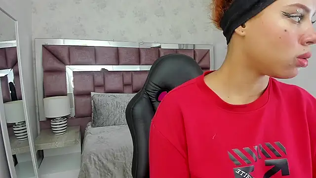 Snapshot of tamararose1 chatting on 19, 3, 2025 tamararose1 online show from 19, 3, 2025
