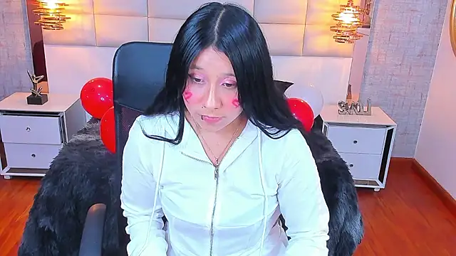 Nohemi louse online show from 14, 2, 2026