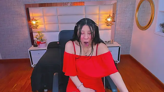 Snapshot of Nohemi_louse chatting on 30, 3, 2026 Nohemi louse online show from 30, 3, 2026