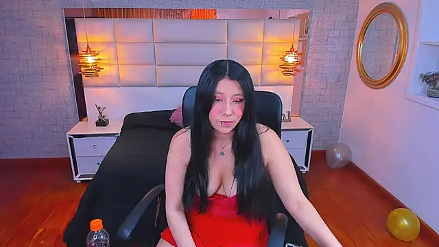 Snapshot of Nohemi_louse chatting on 10, 4, 2026 Nohemi louse online show from 10, 4, 2026