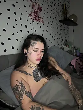 Snapshot of tempzzz12 chatting on 18, 12, 2025 tempzzz12 online show from 18, 12, 2025