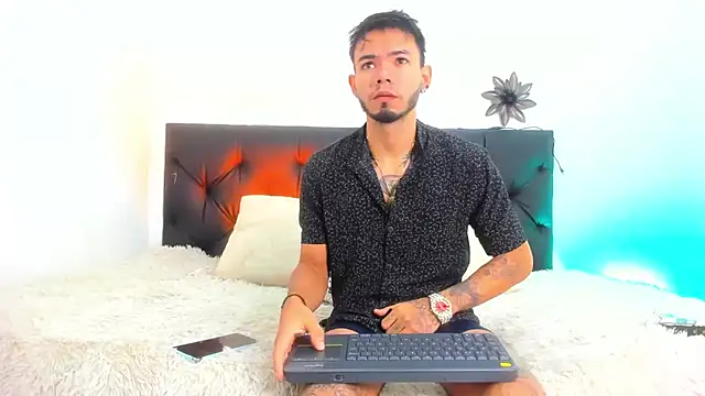 Niick01  online show from 12, 3, 2025