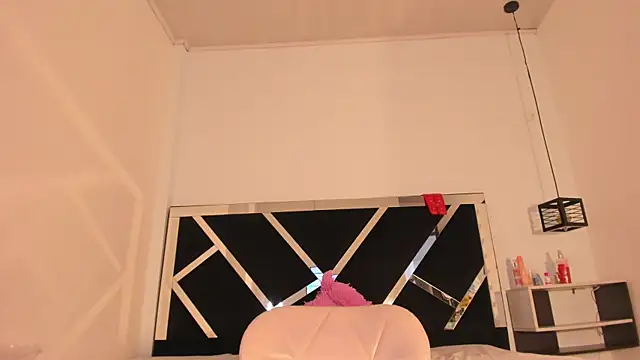 Annyrosee online show from 7, 2, 2025