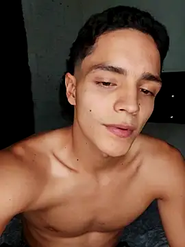 Snapshot of Young_Dominant_777 chatting on 19, 2, 2025 Young Dominant 777 online show from 19, 2, 2025