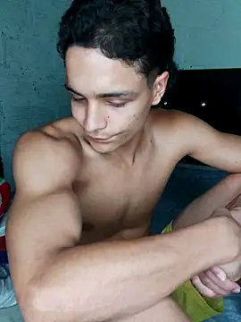 Snapshot of Young_Dominant_777 chatting on 28, 2, 2025 Young Dominant 777 online show from 28, 2, 2025