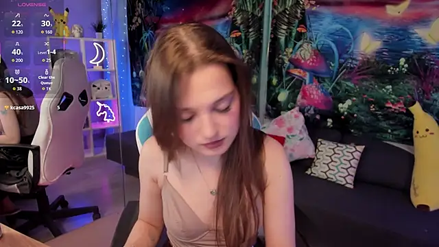 Snapshot of kaisajenner chatting on 7, 11, 2025 kaisajenner online show from 7, 11, 2025