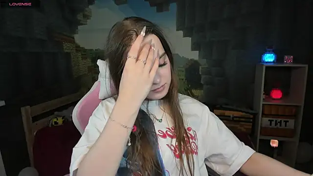 kaisajenner online show from 12, 4, 2026