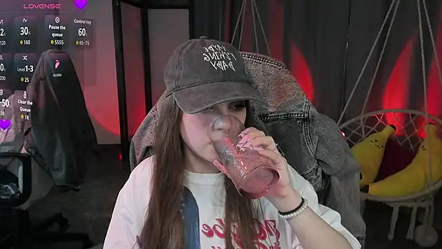 kaisajenner online show from 13, 4, 2026