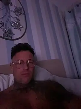 Snapshot of Jamesdeanmcqueen chatting on 9, 2, 2025 Jamesdeanmcqueen online show from 9, 2, 2025