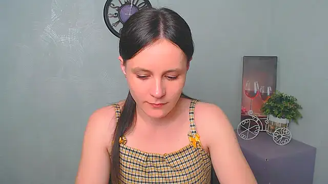 ValeriaHeart  online show from 23, 2, 2025