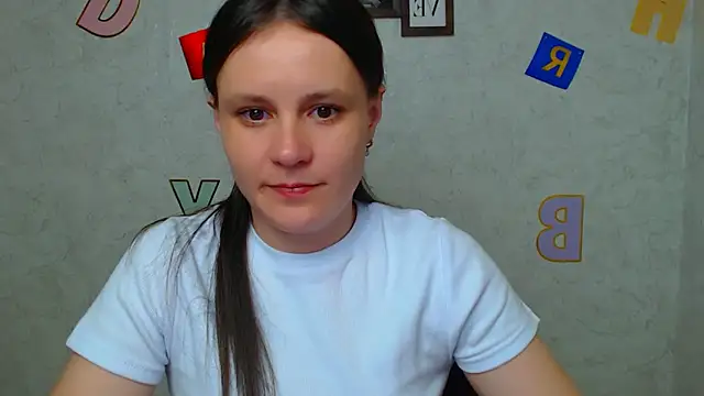 ValeriaHeart  online show from 17, 3, 2025