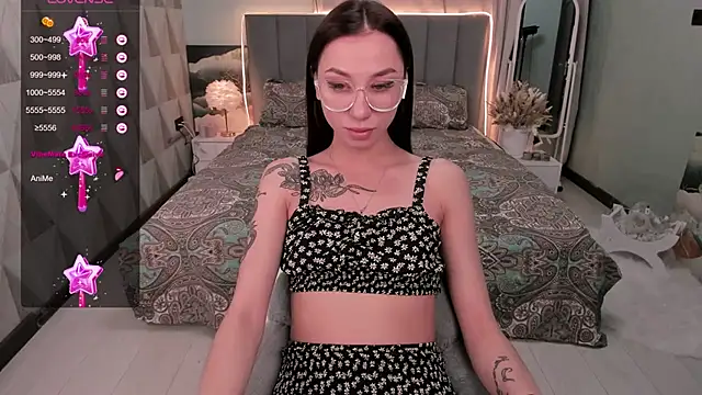 Snapshot of Queen_Gabriel chatting on 5, 2, 2025 Queen Gabriel online show from 5, 2, 2025