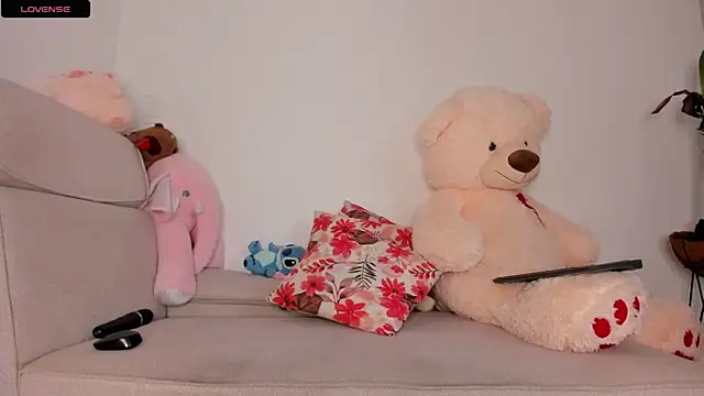 curly sweett1 online show from 28, 7, 2026