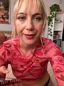 Snapshot of rileylovesyou chatting on 27, 2, 2025 rileylovesyou online show from 27, 2, 2025