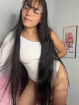 Snapshot of megan_cl chatting on 15, 2, 2025 megan cl online show from 15, 2, 2025