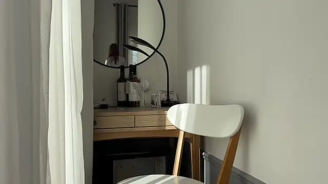 Kisskeyy online show from 8, 3, 2025