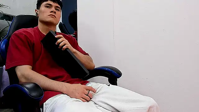 Snapshot of roan_birkin chatting on 6, 10, 2025 roan birkin online show from 6, 10, 2025