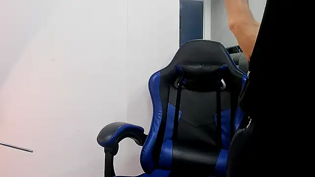 Snapshot of roan_birkin chatting on 11, 10, 2025 roan birkin online show from 11, 10, 2025