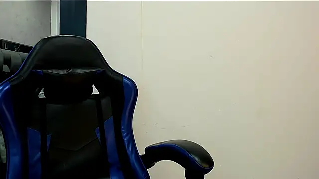 Snapshot of roan_birkin chatting on 28, 10, 2025 roan birkin online show from 28, 10, 2025