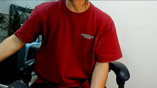 Snapshot of roan_birkin chatting on 29, 10, 2025 roan birkin online show from 29, 10, 2025