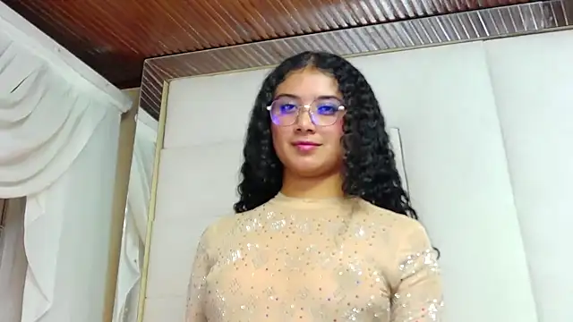 GinevraCarusso online show from 13, 9, 2025