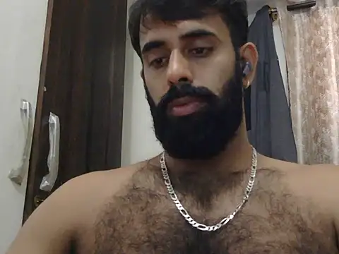 Snapshot of indianhairybull chatting on 18, 6, 2026 indianhairybull online show from 18, 6, 2026