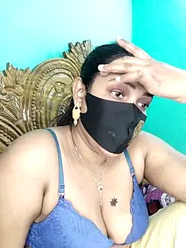 Snapshot of monekhan123 chatting on 24, 11, 2025 monekhan123 online show from 24, 11, 2025