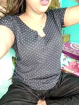 Snapshot of monekhan123 chatting on 2, 12, 2025 monekhan123 online show from 2, 12, 2025