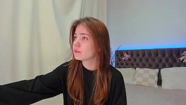 Ella Mayers online show from 28, 2, 2025