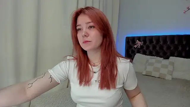 Ella Mayers online show from 14, 9, 2025