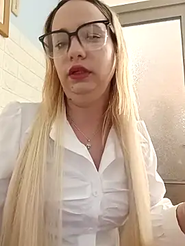 Mia RainX online show from 19, 4, 2026