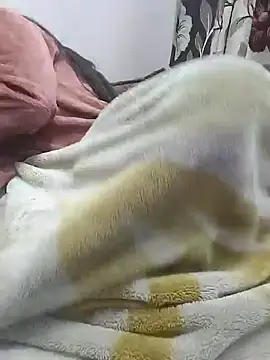 Snapshot of bestfriend-shikha chatting on 4, 2, 2025 bestfriend-shikha online show from 4, 2, 2025