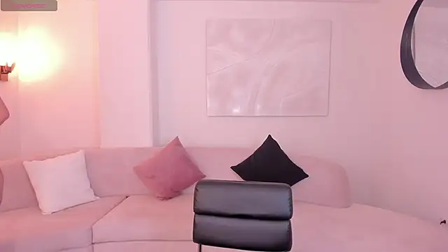 Snapshot of IsabellaKroft chatting on 19, 2, 2025 IsabellaKroft online show from 19, 2, 2025