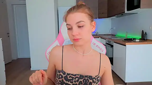 Enjoy everymoment  online show from 27, 3, 2026