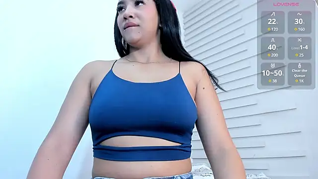 Lia Guzman online show from 7, 2, 2025