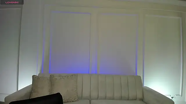 BeccaBaxter online show from 12, 5, 2026
