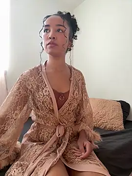 Snapshot of leahaltomm chatting on 4, 2, 2026 leahaltomm online show from 4, 2, 2026