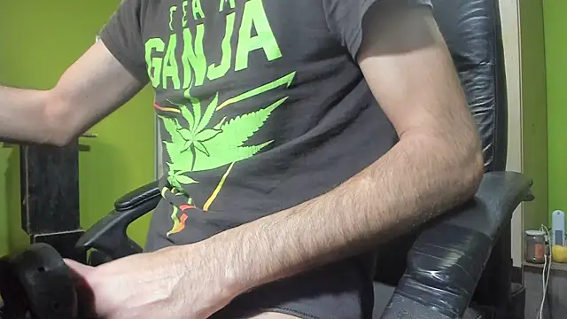 Snapshot of BigCumShoot chatting on 18, 4, 2026 BigCumShoot online show from 18, 4, 2026