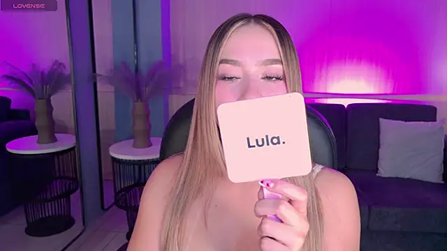 Snapshot of AmaiaHaywood chatting on 7, 10, 2025 AmaiaHaywood online show from 7, 10, 2025