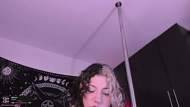 hazellwitch online show from 10, 9, 2025