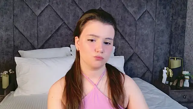 Pauline Heaven online show from 16, 12, 2025