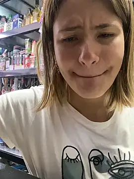 Andrea18 blonde online show from 13, 11, 2025