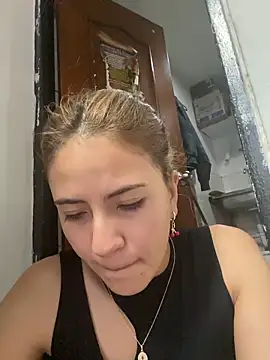 Snapshot of Andrea18_blonde chatting on 29, 6, 2026 Andrea18 blonde online show from 29, 6, 2026