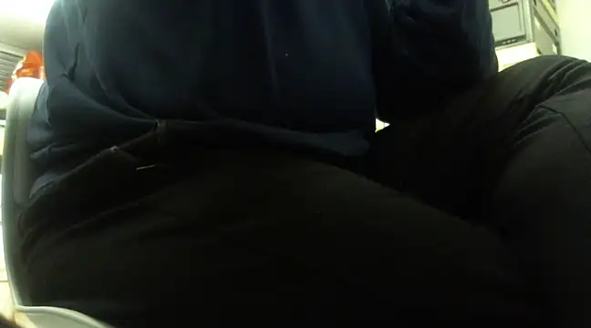 Snapshot of beartopslave chatting on 12, 2, 2025 beartopslave online show from 12, 2, 2025