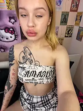 Snapshot of RozaliyRi chatting on 7, 2, 2025 RozaliyRi online show from 7, 2, 2025