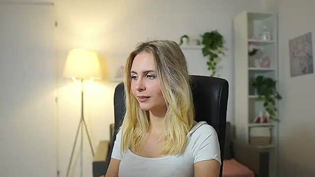 Snapshot of catecrago_ chatting on 6, 11, 2025 catecrago online show from 6, 11, 2025