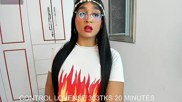 Snapshot of Karla_Dior7 chatting on 4, 10, 2025 Karla Dior7 online show from 4, 10, 2025